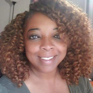 Meet your Posher, Alicia